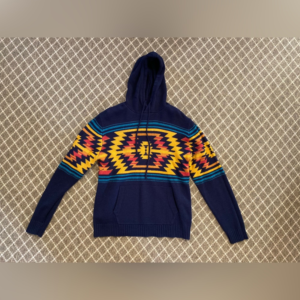 Womems Rue 21 sweater, thick. Size medium